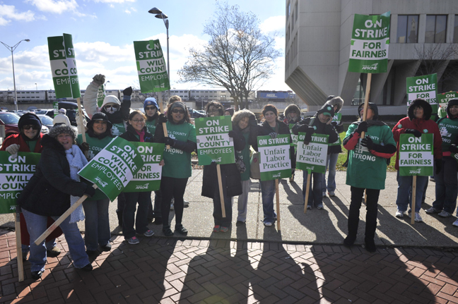 AFSCME workers on strike in Will County