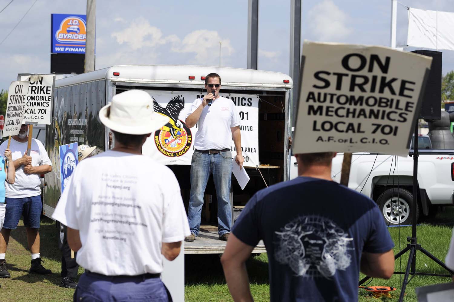 Mechanics Local 701 strike